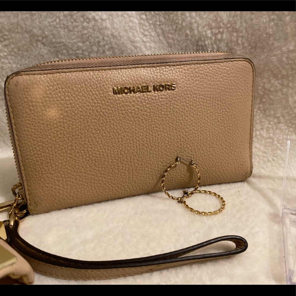 Michael Kors wallet